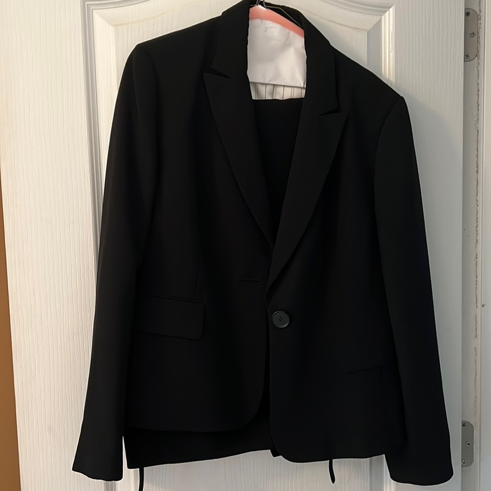 Women’s 2 piece pants suite, black, size 12